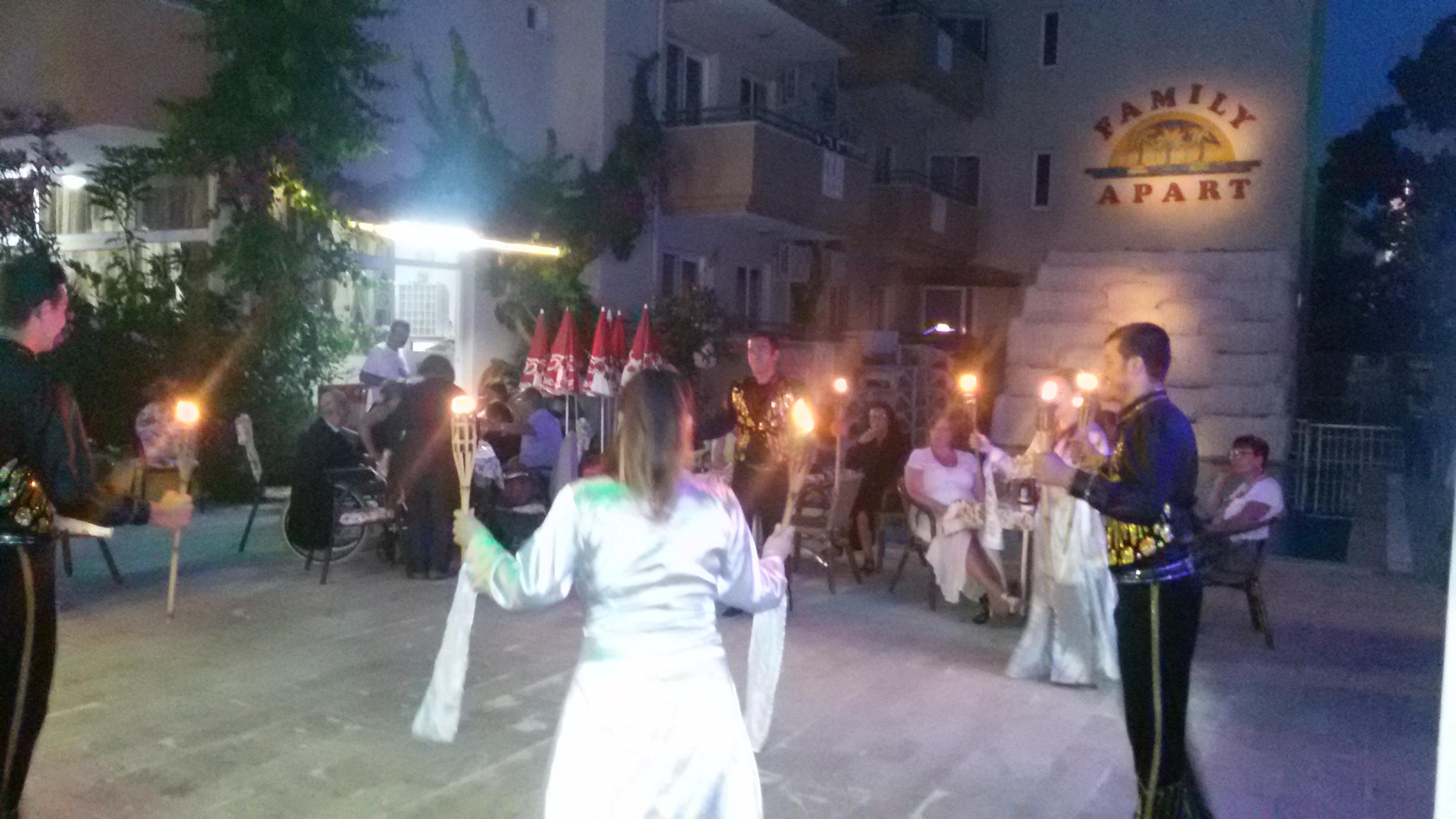 מרמריס Family Apart מראה חיצוני תמונה